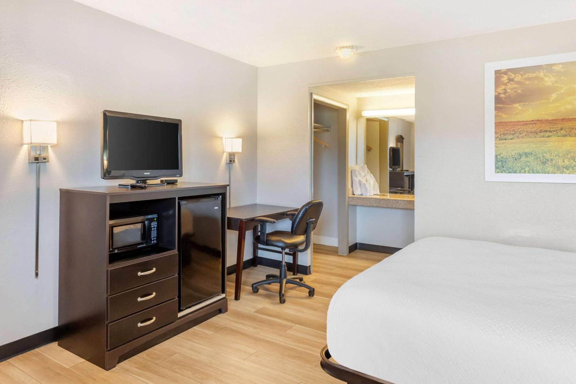 Days Inn By Wyndham Wrightstown Mcguire Afb Bordentown Buitenkant foto