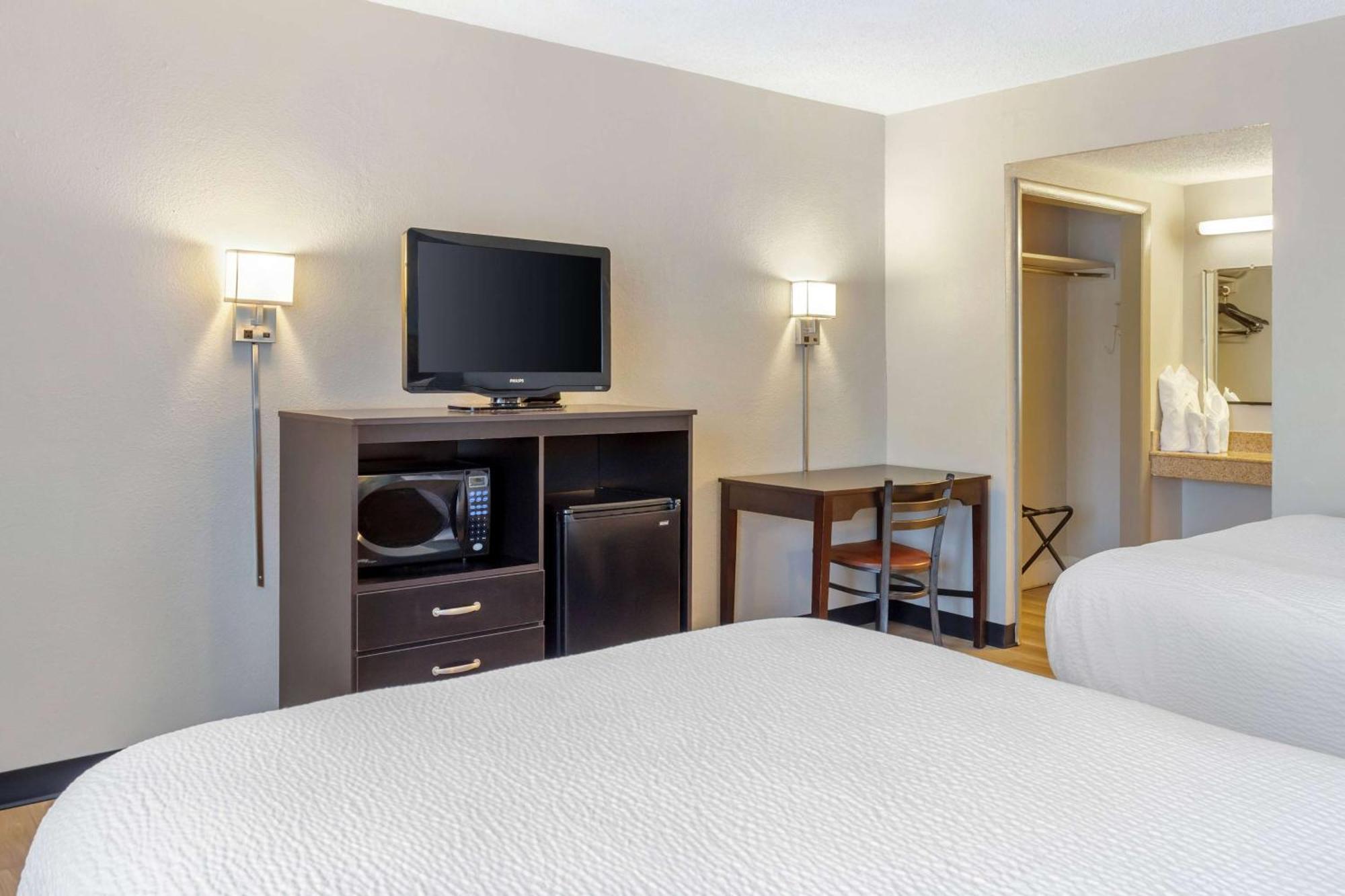 Days Inn By Wyndham Wrightstown Mcguire Afb Bordentown Buitenkant foto